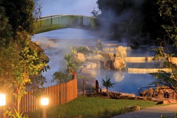 Wairakei Terraces hot pools